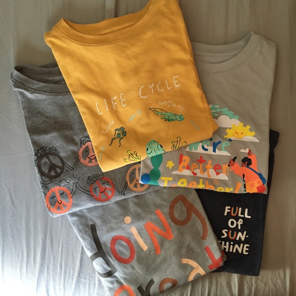 Bundle of pre-worn tees size 6/7.